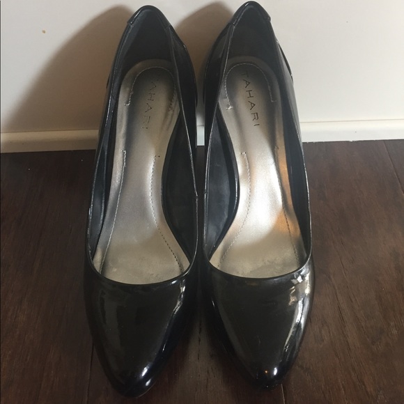 Tahari black patent leather heels - Picture 2 of 8